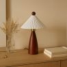 Tafellamp met houten voet en witte cementkap - Ambiana image 7
