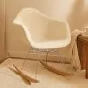 Schommelstoel Bouclé met Armleuningen – Scandinavisch Ontwerp met Staal en Hout - Nordika image 7